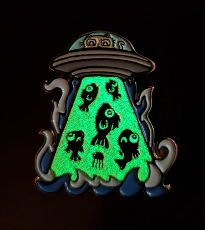 UFO Cat Pin