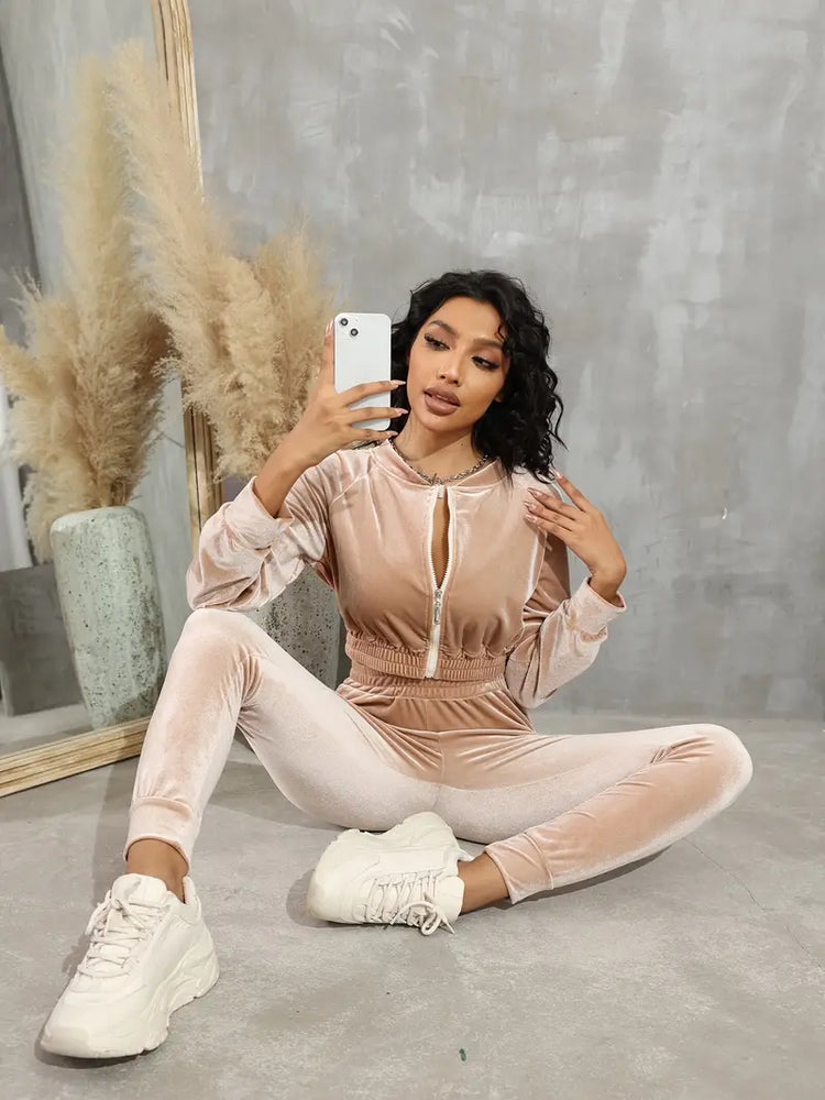 Women's Casual Sports Suit with Zippered Jacket & Pants