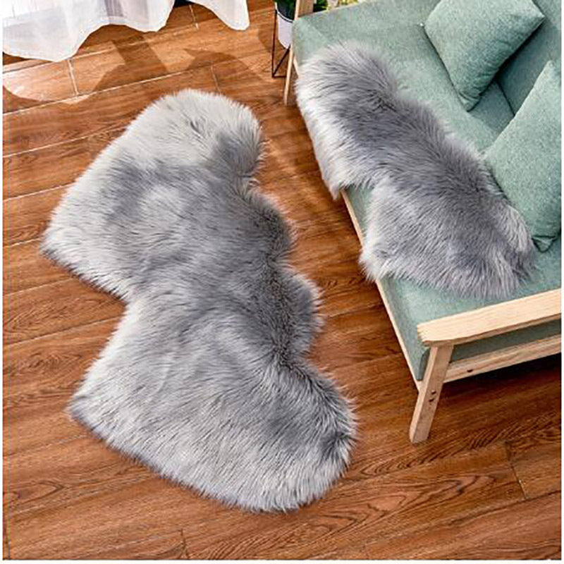 Custom Plush Heart-Shaped Stair Carpet for Decor