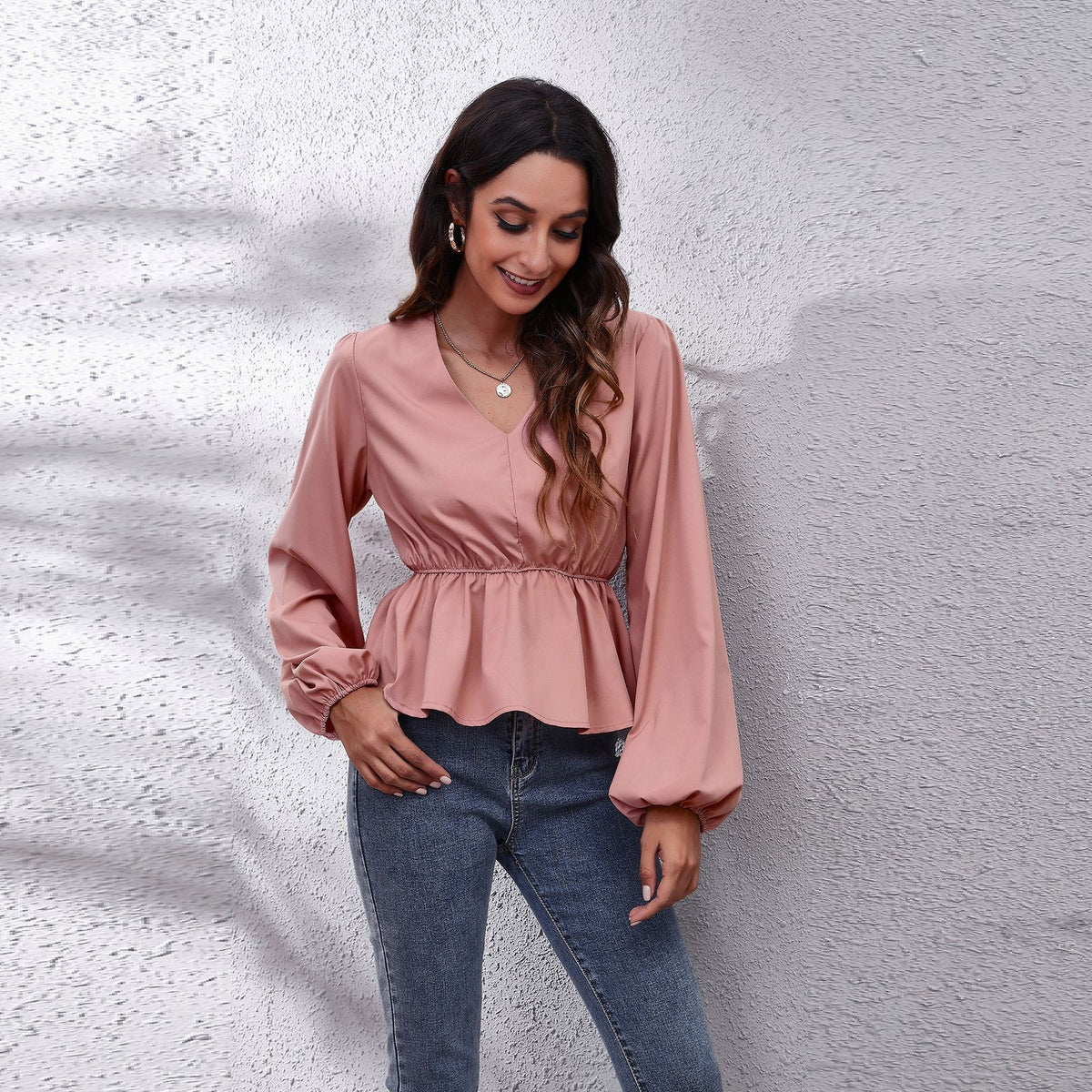 Elegant Women's Casual Shirt with Lantern Sleeves