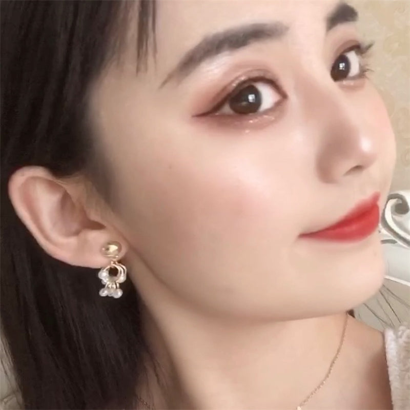 S925 Silver Asymmetrical Pearl Stud Earrings for Students