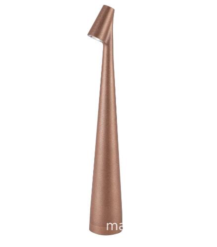 Giraffe Sculpting Reading Table Lamp (One Piece)