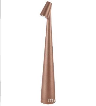 Giraffe Sculpting Reading Table Lamp (One Piece)